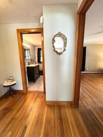 15 Cannon Rock Road, Lynn, MA 01904