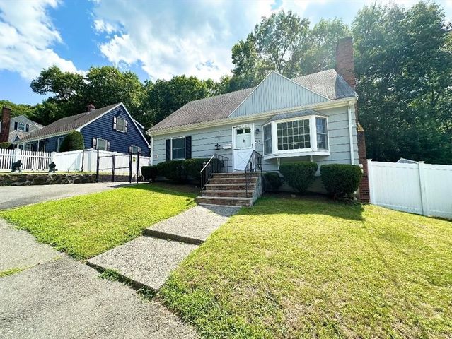 15 Cannon Rock Road, Lynn, MA 01904