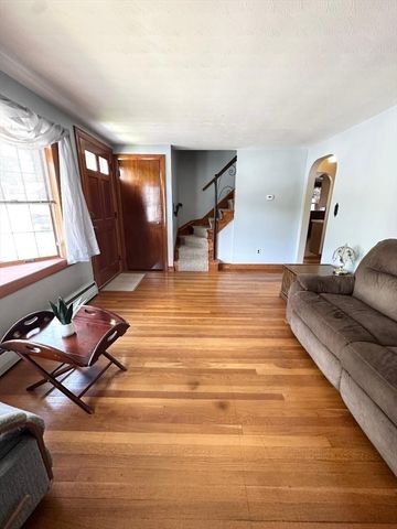 15 Cannon Rock Road, Lynn, MA 01904