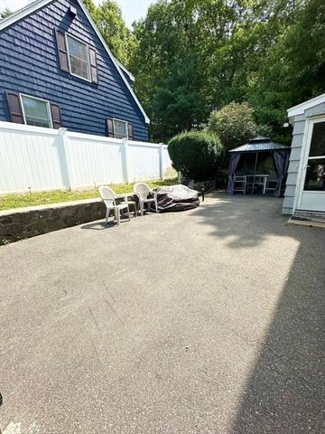 15 Cannon Rock Road, Lynn, MA 01904