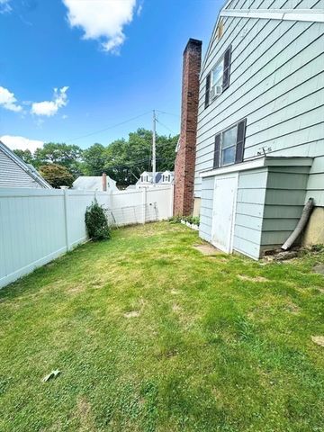 15 Cannon Rock Road, Lynn, MA 01904
