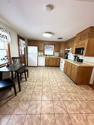 15 Cannon Rock Road, Lynn, MA 01904