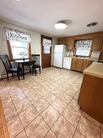 15 Cannon Rock Road, Lynn, MA 01904