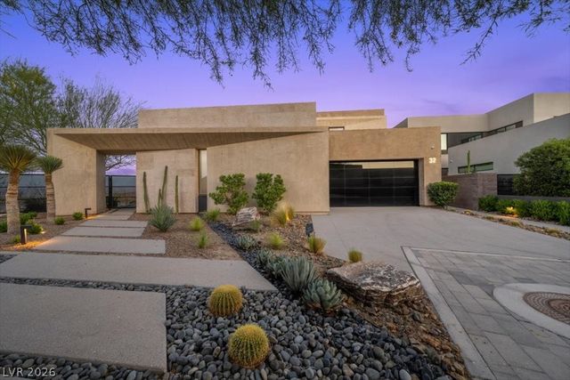 32 Highland Cove Lane, Henderson, NV 89011