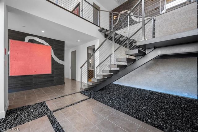 32 Highland Cove Lane, Henderson, NV 89011