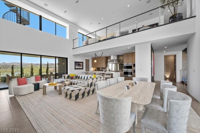 32 Highland Cove Lane, Henderson, NV 89011