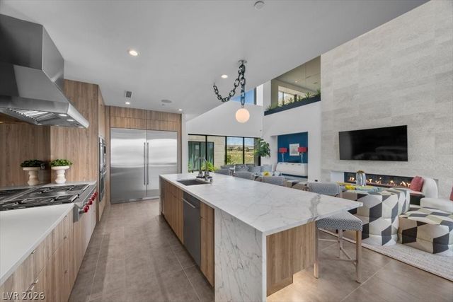 32 Highland Cove Lane, Henderson, NV 89011