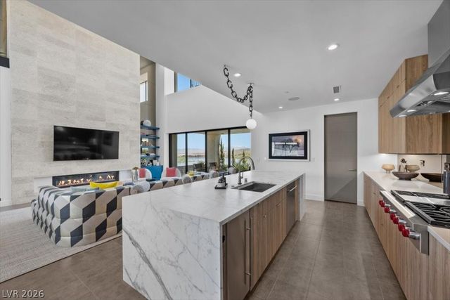 32 Highland Cove Lane, Henderson, NV 89011