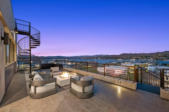 32 Highland Cove Lane, Henderson, NV 89011