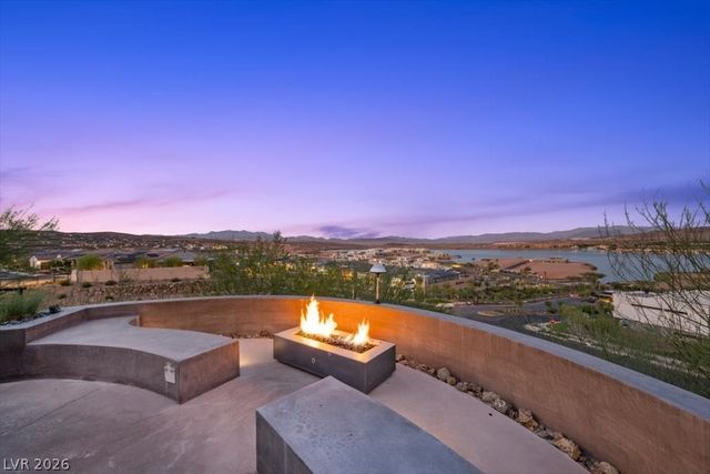 32 Highland Cove Lane, Henderson, NV 89011