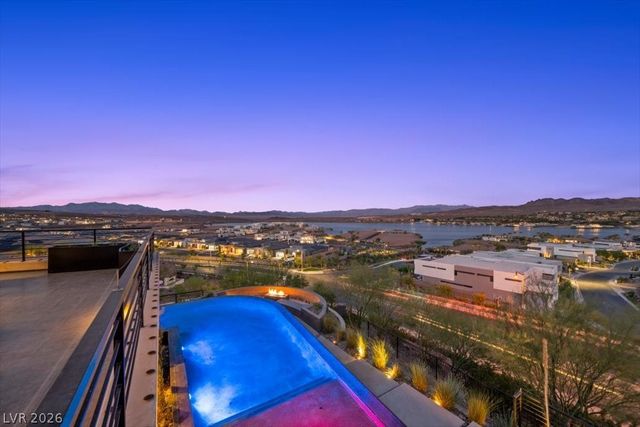 32 Highland Cove Lane, Henderson, NV 89011