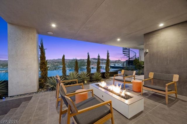 32 Highland Cove Lane, Henderson, NV 89011
