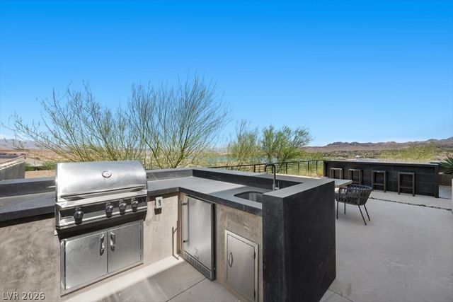 32 Highland Cove Lane, Henderson, NV 89011