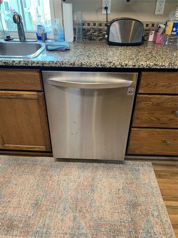 142 Tarpon Drive, Palacios, TX 77465