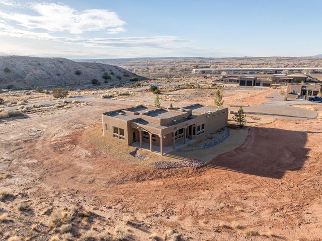 2 Bobcat Court, Placitas, NM 87043