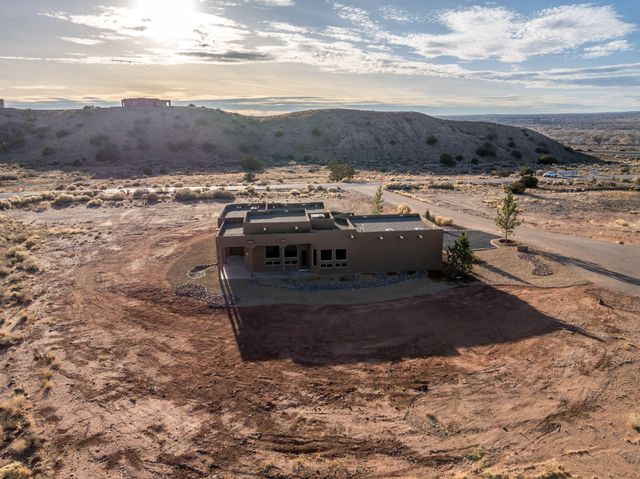 2 Bobcat Court, Placitas, NM 87043