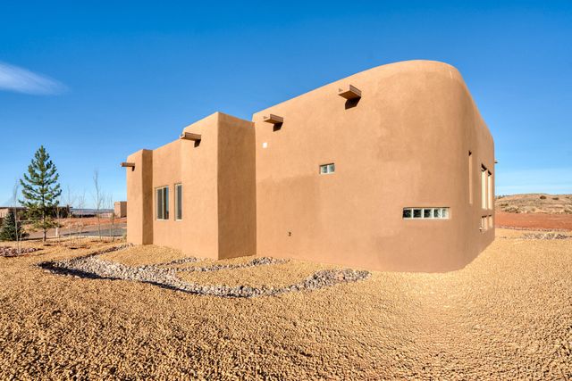 2 Bobcat Court, Placitas, NM 87043