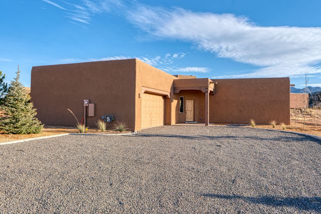 2 Bobcat Court, Placitas, NM 87043