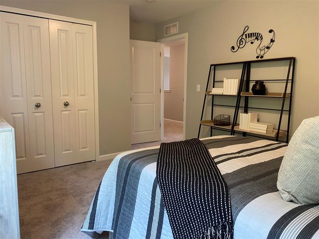 1027 Rebecca Street 14, Marshall, MI 49068