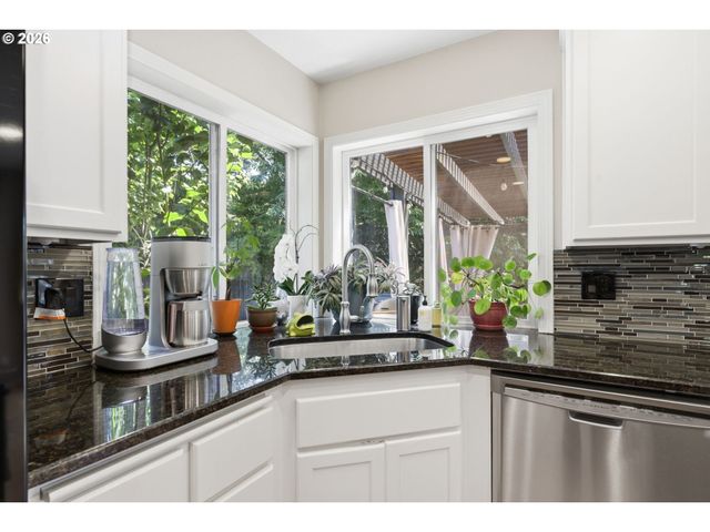 3266 SAINT CROIX St, Eugene, OR 97408