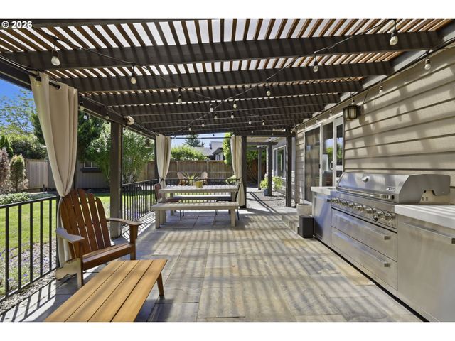 3266 SAINT CROIX St, Eugene, OR 97408
