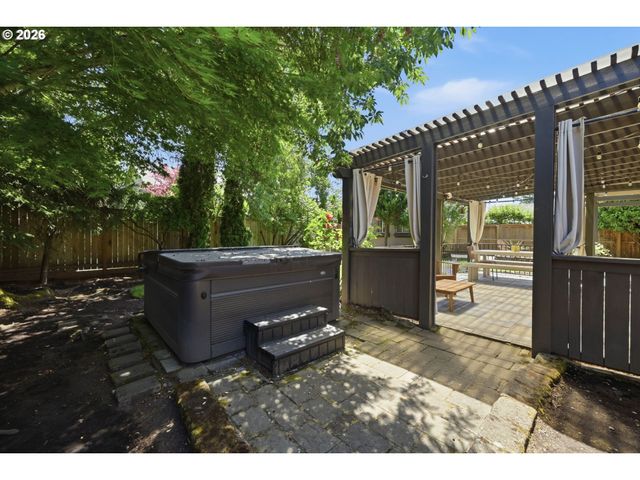 3266 SAINT CROIX St, Eugene, OR 97408
