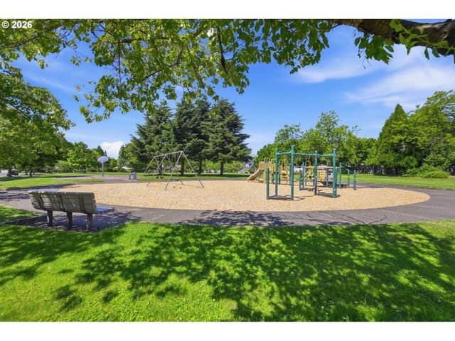 3266 SAINT CROIX St, Eugene, OR 97408