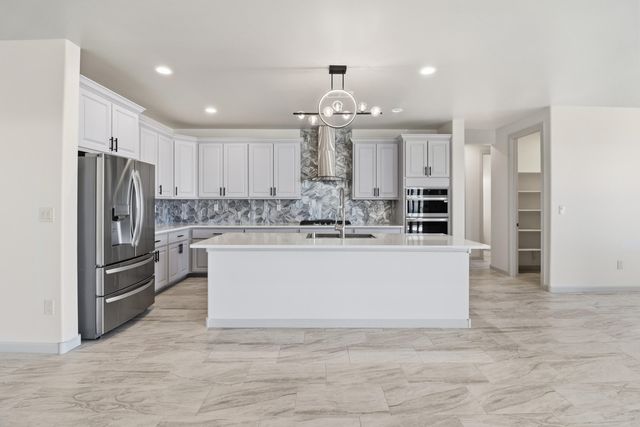 413 Holly Court SE, Rio Rancho, NM 87124