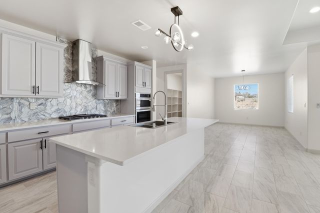 413 Holly Court SE, Rio Rancho, NM 87124