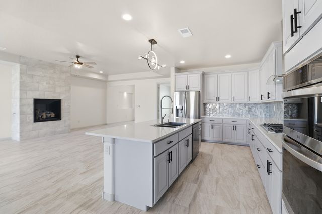 413 Holly Court SE, Rio Rancho, NM 87124