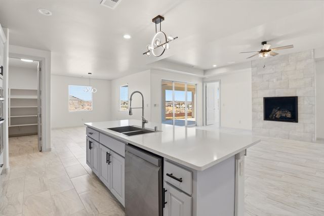 413 Holly Court SE, Rio Rancho, NM 87124
