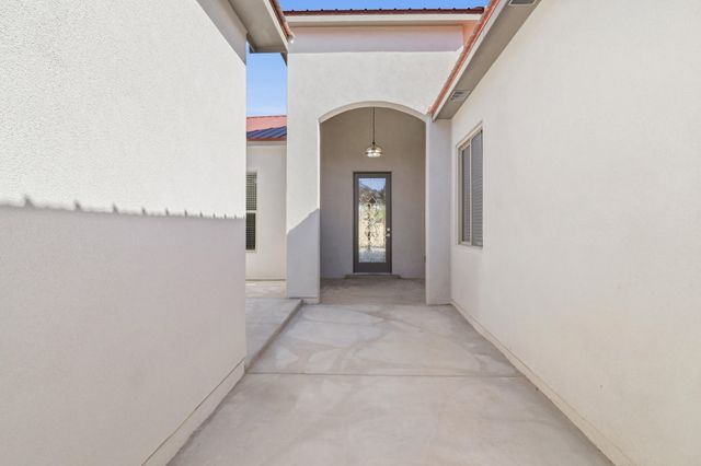 413 Holly Court SE, Rio Rancho, NM 87124