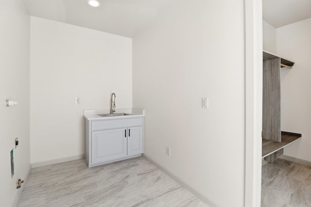 413 Holly Court SE, Rio Rancho, NM 87124