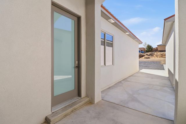 413 Holly Court SE, Rio Rancho, NM 87124