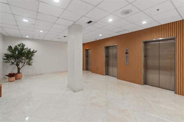 2780 NE 183rd St 1204, Aventura, FL 33160