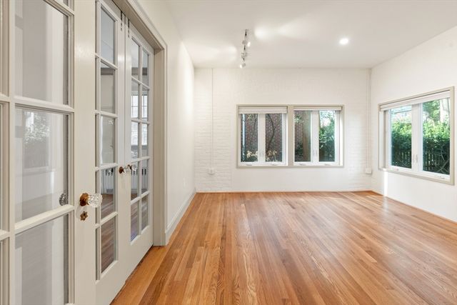 316 Russett Road, Brookline, MA 02467