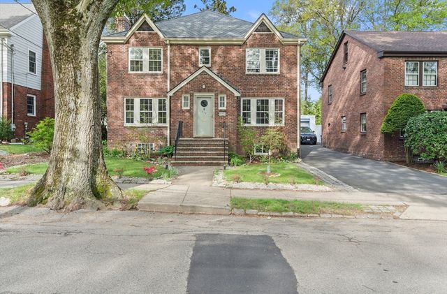 316 Russett Road, Brookline, MA 02467