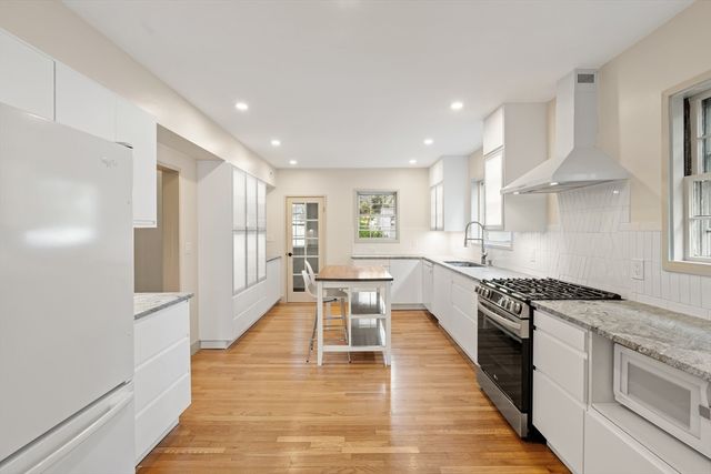316 Russett Road, Brookline, MA 02467