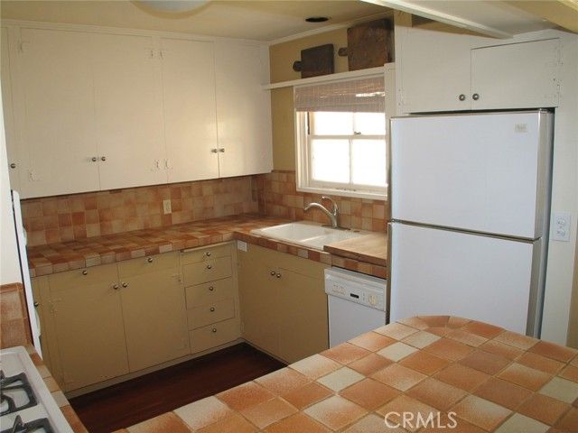 1610 Park Avenue, Newport Beach, CA 92662