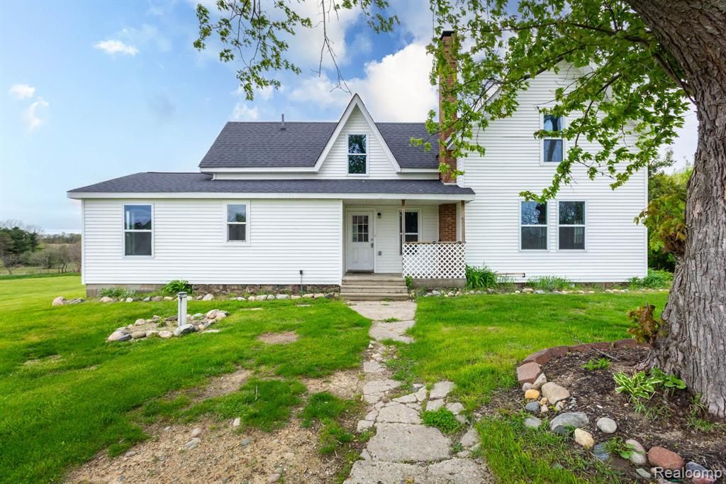 1545 N Van Dyke Road, Imlay City, MI 48444
