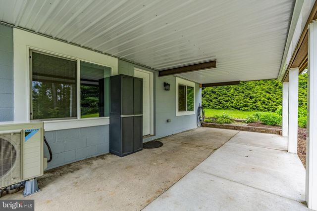 30 PINE CREST DR, Denver, PA 17517