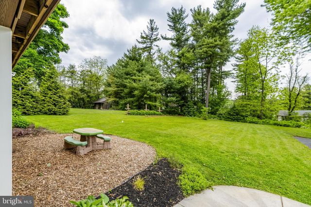 30 PINE CREST DR, Denver, PA 17517