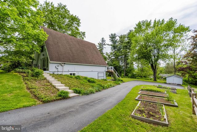 30 PINE CREST DR, Denver, PA 17517