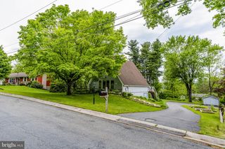 30 PINE CREST DR, Denver, PA 17517