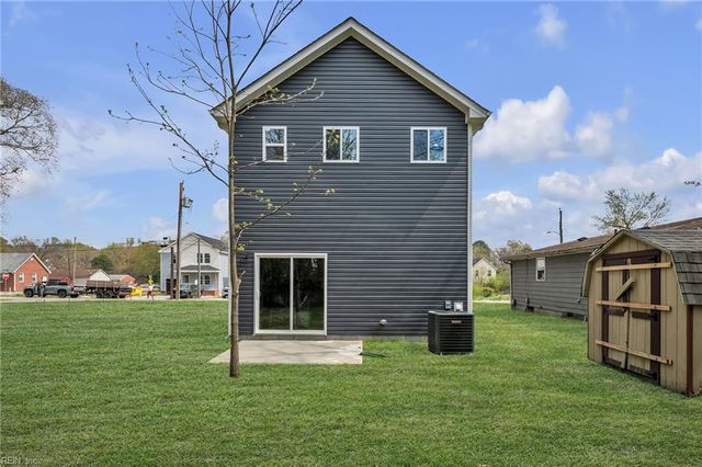 123 N 4th ST, Suffolk, VA 23434