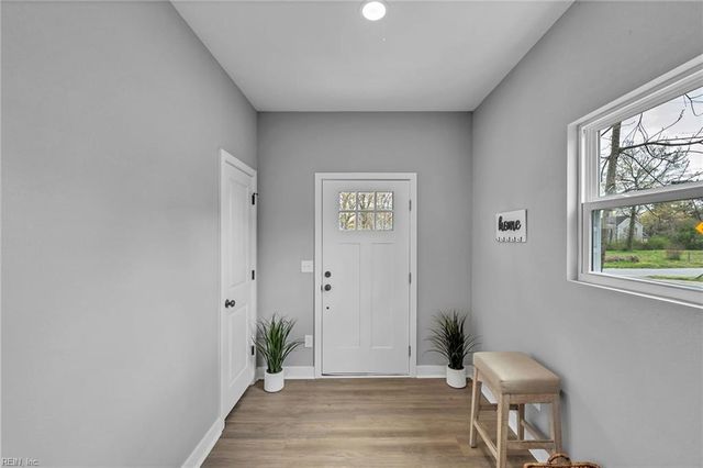 123 N 4th ST, Suffolk, VA 23434