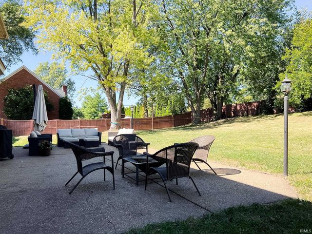 10314 Shefield Court, Newburgh, IN 47630