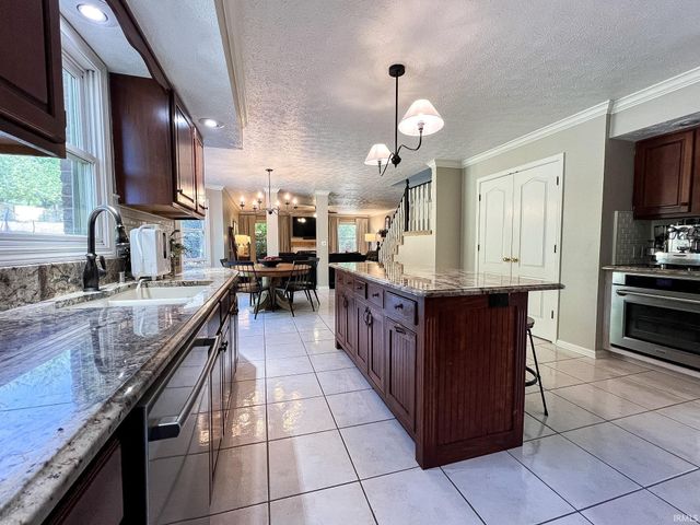 10314 Shefield Court, Newburgh, IN 47630