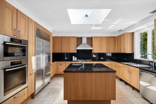 32 The Crossing, Purchase, NY 10577