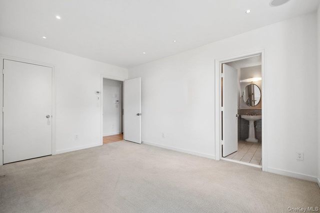 32 The Crossing, Purchase, NY 10577